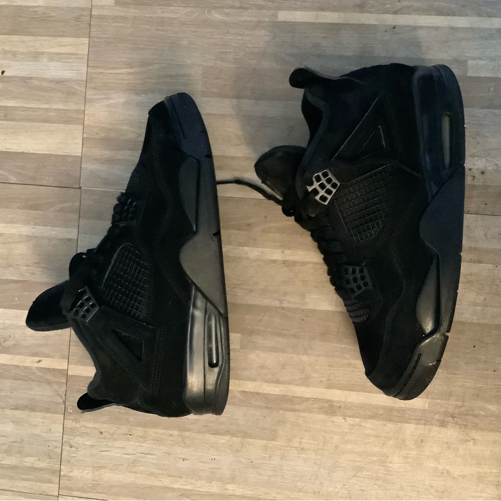 Black Cat Air Jordan 4 size 8.5